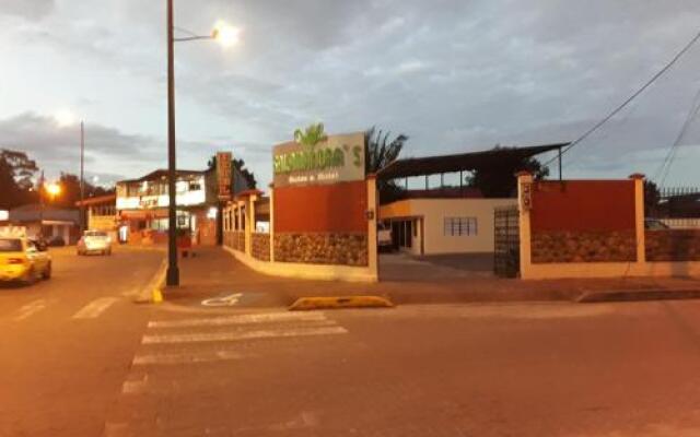 Salamandra's Suites & Hotel