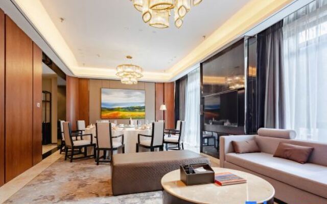 Minshan Sun Tribe Hotel