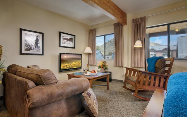 The Rockwell Inn (formerly the Lexington at Jackson Hole Hotel & Suites)