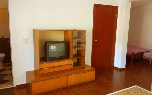 Hoxha rooms