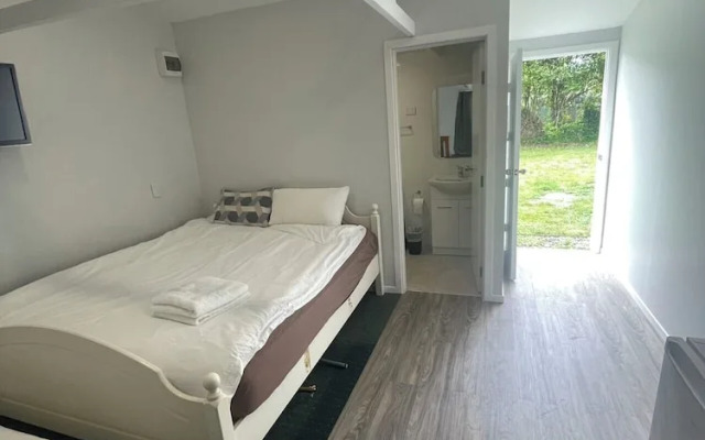 2 Double 1 Sofa bed chalet unit B