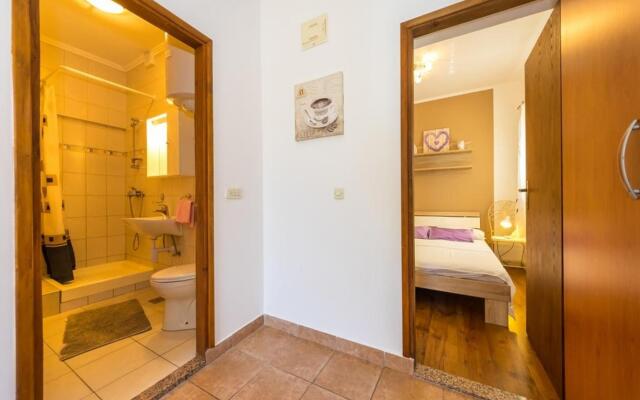 San - Comfortable and Great Location - A3