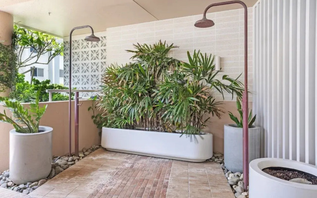 Luxury Hinterland View on Palm Beach