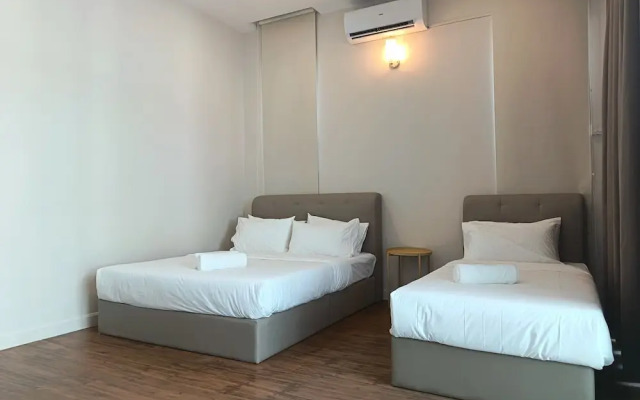 myRoom at 11 J Adams