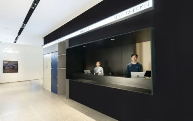 Shenyang Tiexi Square Baogong Street Light Residence Hotel