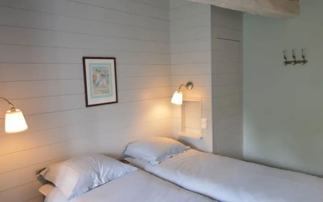 Farmhouse With Wellness Near Maredsous