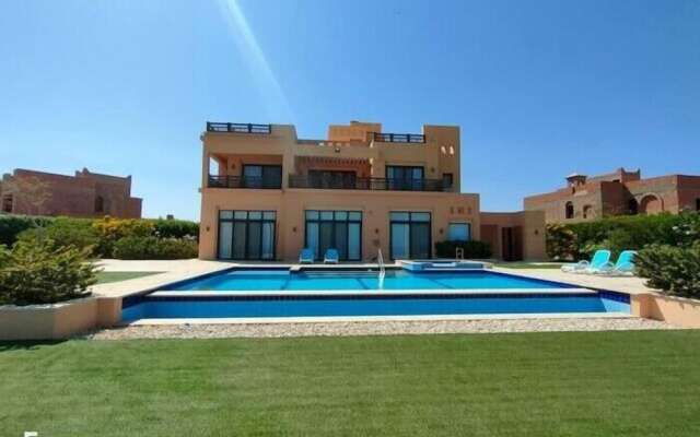 Luxury Half Villa Sea View