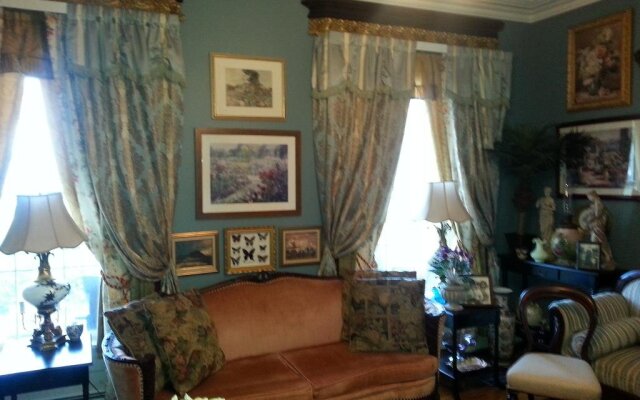 The Breakers Bed and Breakfast