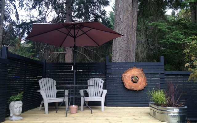 Salt Spring Carriage House B&B