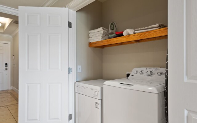 Rvh_326r Centre Court 3 Bedroom Condo