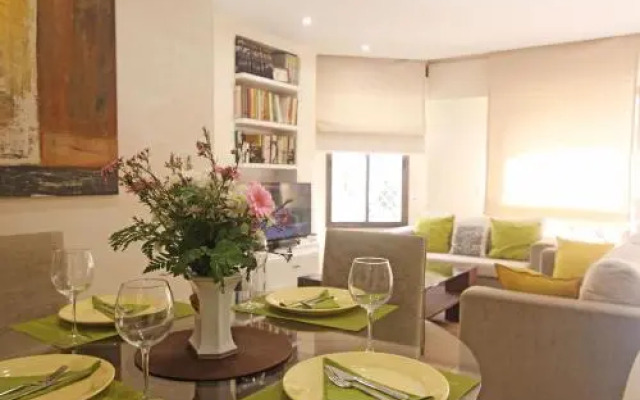 1104 First Line Beach Apartment Golden Beach Pool