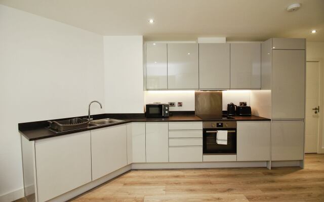 Seven Stays Modern Studio Apartment - Solihull