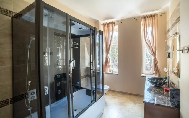 SG Apartments