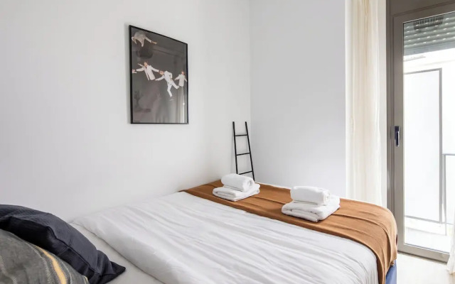 The Beatles 2-BR Apartment in Athens