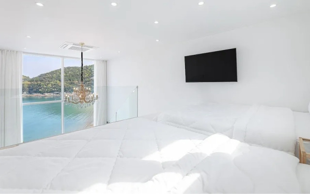 Yeosu Nukim Poolvilla