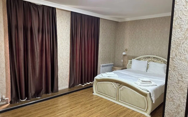 Arg Hotel