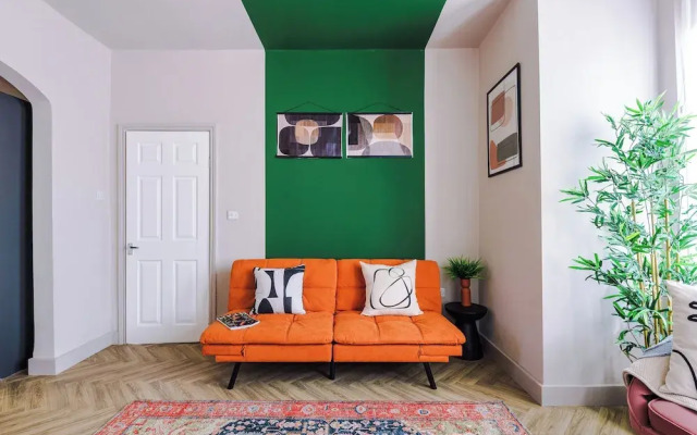 Modern 4-Bedroom in Manchester