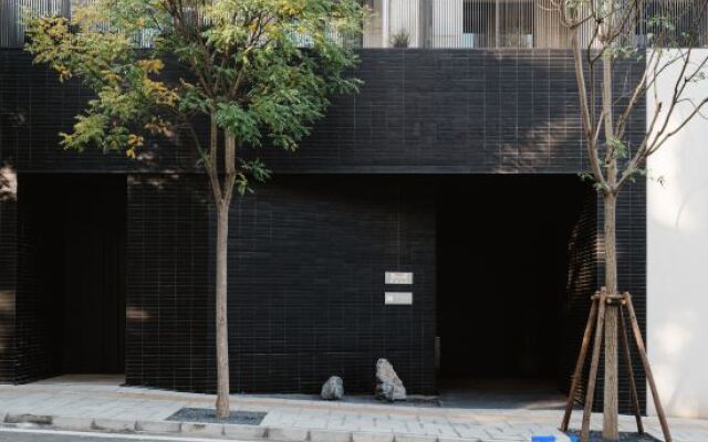 Owspace H & Joyland Inn