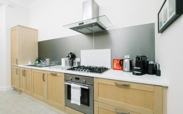 JOIVY Great Location! Heart of City Centre 3bed Apartment
