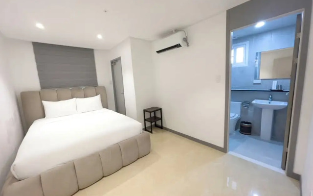 The Clover Hotel