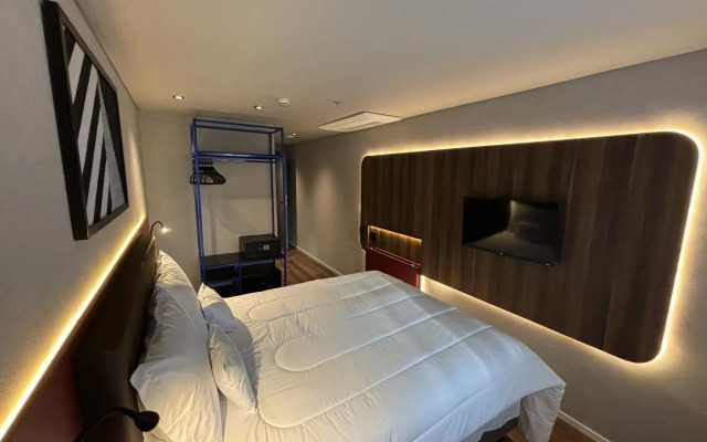 Golden Tower Express Nações Unidas by Fênix Hotéis