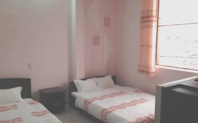 Cam Tu Cau Hotel