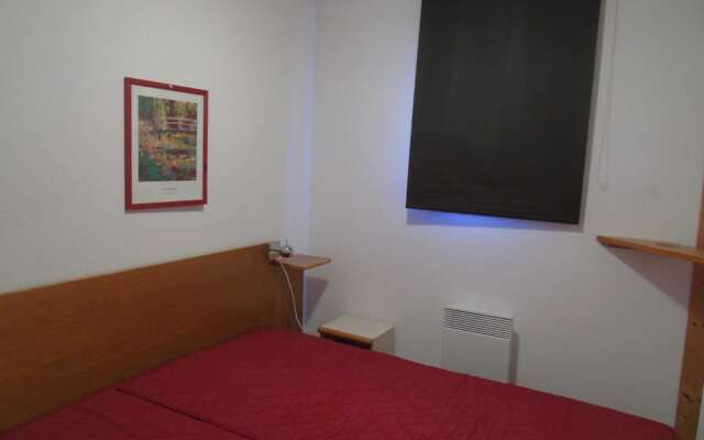 Lou Services Apartment CB11 LSI 001