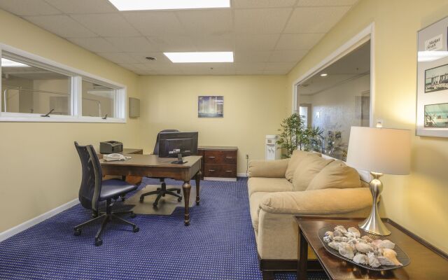 Marigot Beach Suites