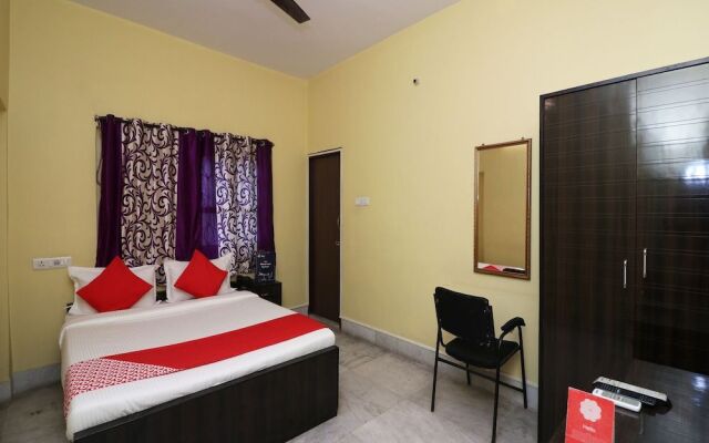 OYO 16356 Studio Lake View