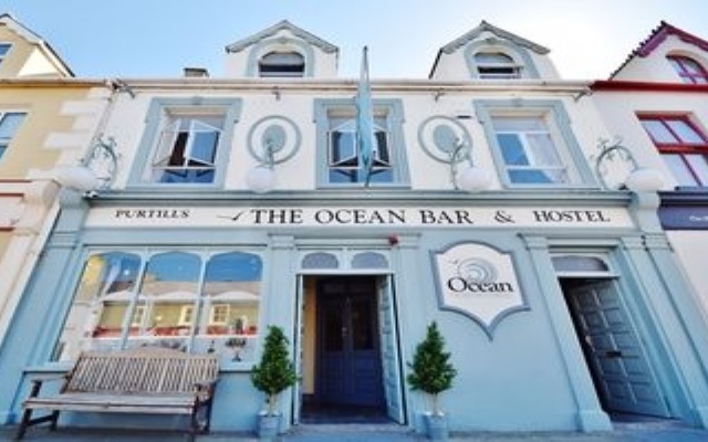 Ocean Bar & Hostel
