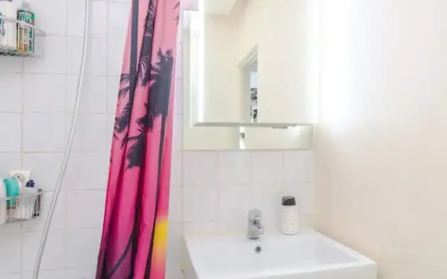 Cosy 2 Bedroom Apartment in Bethnal Green Near Victoria Park