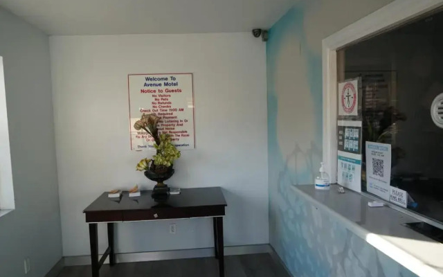 Avenue Motel