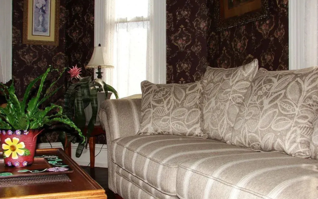 The Woodruff House B&B