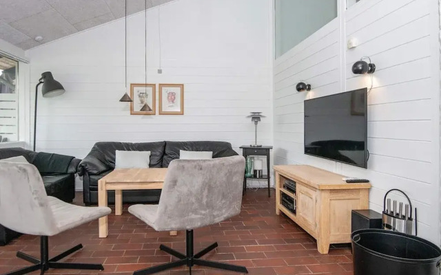 6 Person Holiday Home in Aabenraa