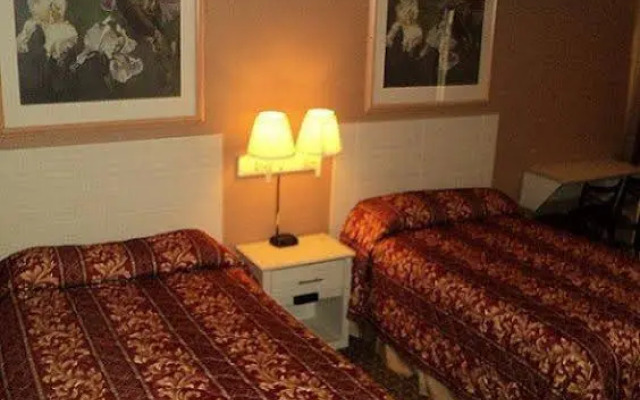 River Valley Motor Inn