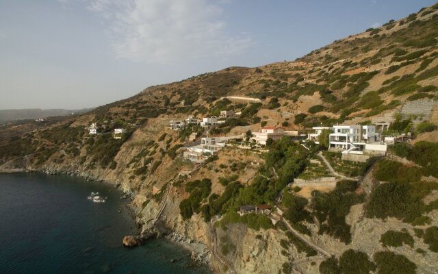 Lady Sea 6 Bedroom Villa with Heated Pool & Private Beach Access