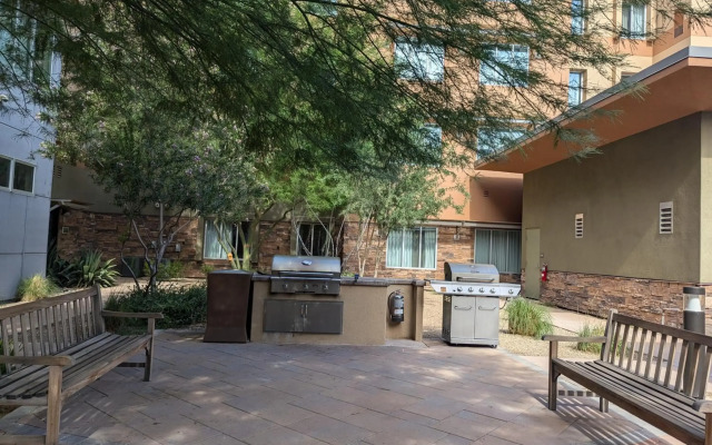 Staybridge Suites Scottsdale - Talking Stick by IHG