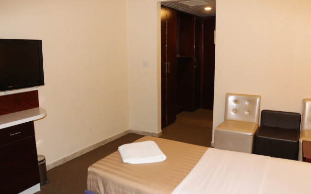 Mariana Hotel