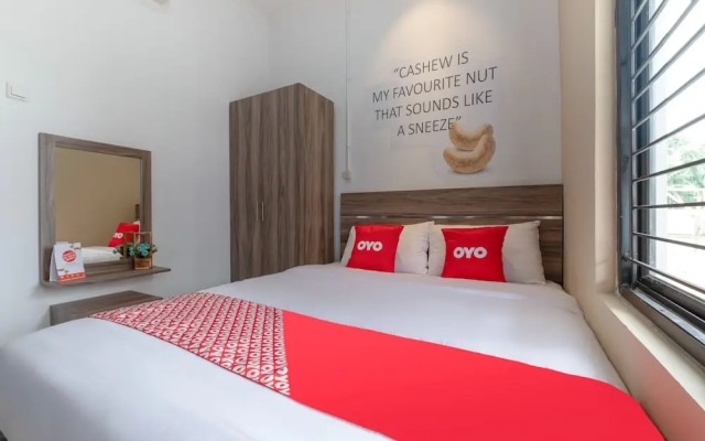 Walnut Inn G-10 by OYO Rooms
