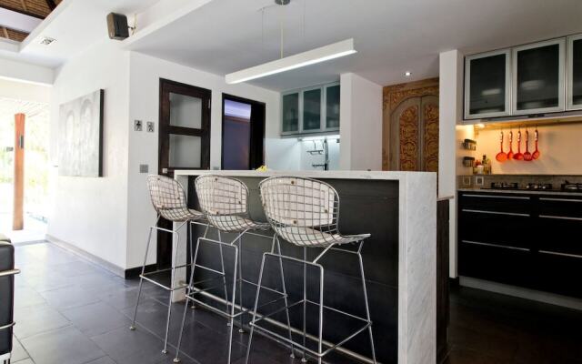 Private Villa in Seminyak 1142