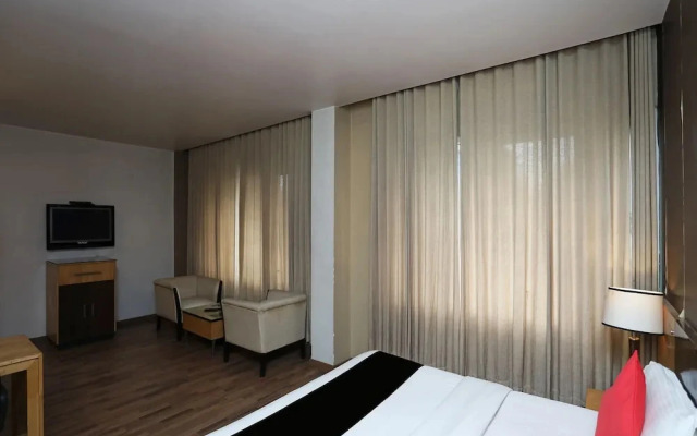 Hotel Centrum by OYO Rooms