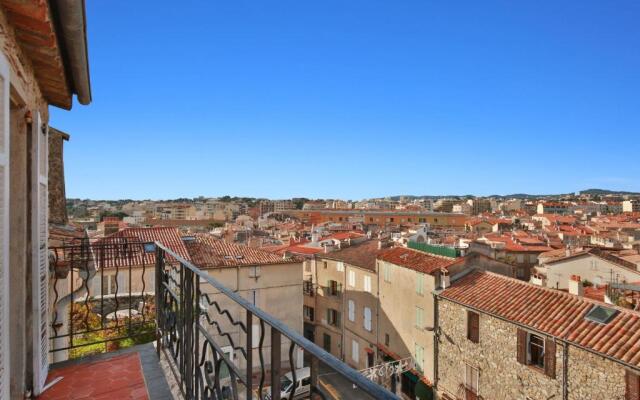 Newly Renovated Apt/2 Terraces/Sea+Mountain Views