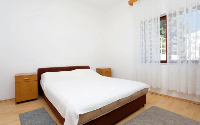 Apartments with a parking space Lokva Rogoznica, Omis - 10358