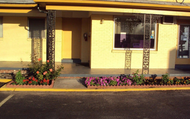 Sunrise Inn - Brownsville