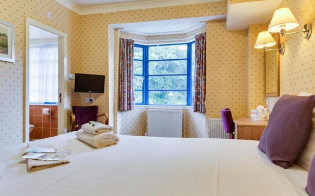 Cumberland Hotel
