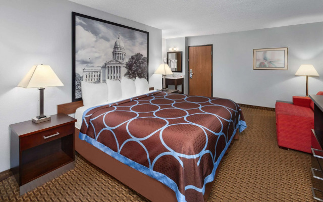 Super 8 by Wyndham Sun Prairie/Madison E