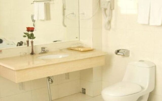 Longjian Du Business Hotel