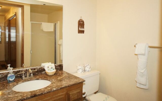 Summit X-ross Roads Condo