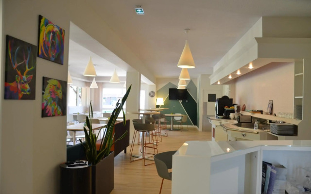 The Originals City, Hôtel Amys