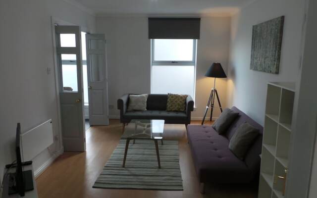 Oxford Street Apartments